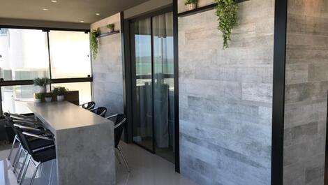 Apartamento Frente Mar Meia Praia Itapema