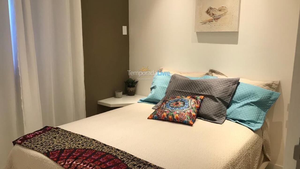 Apartamento para aluguel de temporada em Itapema (Meia Praia)