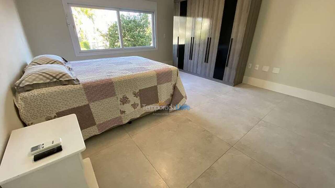 Casa para alquiler de vacaciones em Florianopolis (Jurerê Internacional)