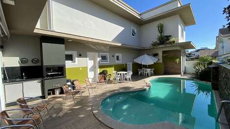 NUEVA Casa con 07 dorm/ Piscina / PRECIOS del VERANO SOLAMENTE por CONSULTA!