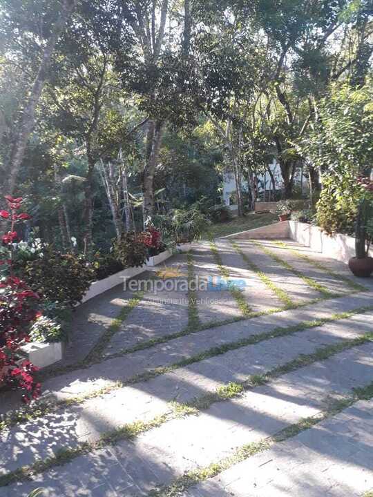 Chácara / sítio para aluguel de temporada em Suzano (Palmeiras)