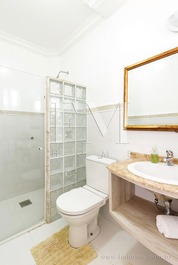 Fantástica casa 100 metros da pria de Jurerê Internacional