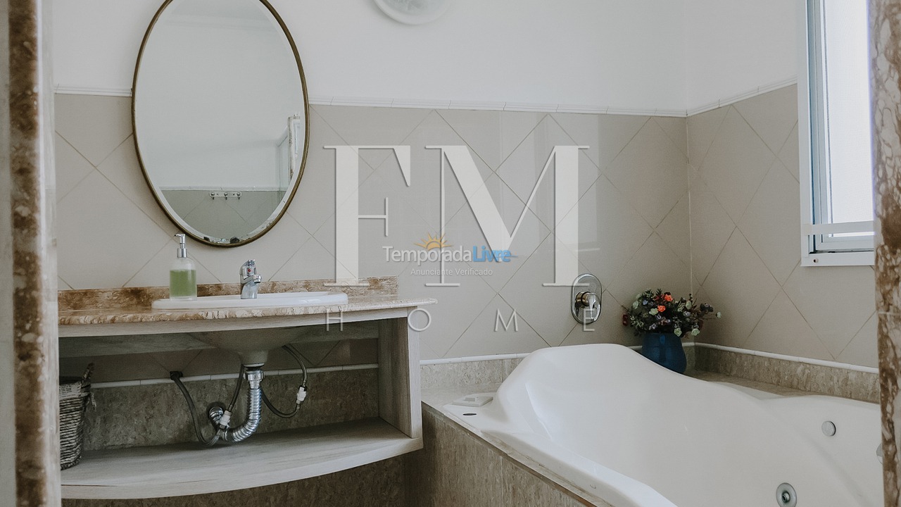 Casa para aluguel de temporada em Florianopolis (Jurerê Internacional)