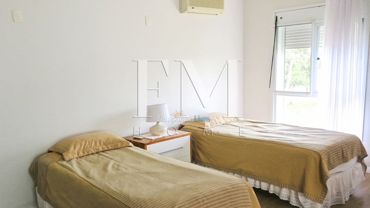 Casa para aluguel de temporada em Florianopolis (Jurerê Internacional)