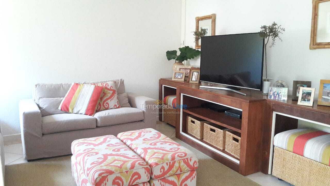 Casa para aluguel de temporada em São Sebastião (Praia da Baleia)