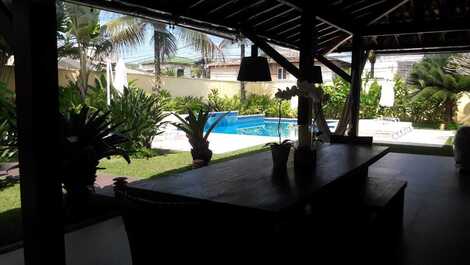 Casa na praia da Baleia disponível réveillon.