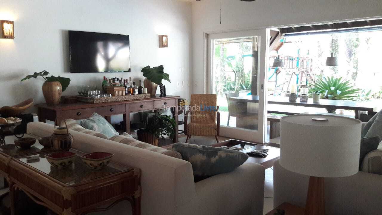 Casa para aluguel de temporada em São Sebastião (Praia da Baleia)