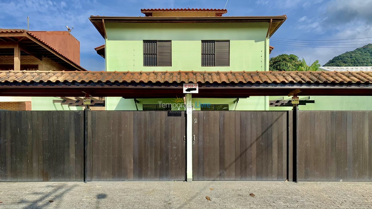 Casa para alquiler de vacaciones em Ubatuba (Praia das Toninhas)