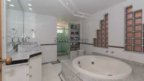 GARDEN MARAPENDI - 5 BEDROOM HOUSE FRONT BEACH ANNUAL / MONTHLY / SEASON