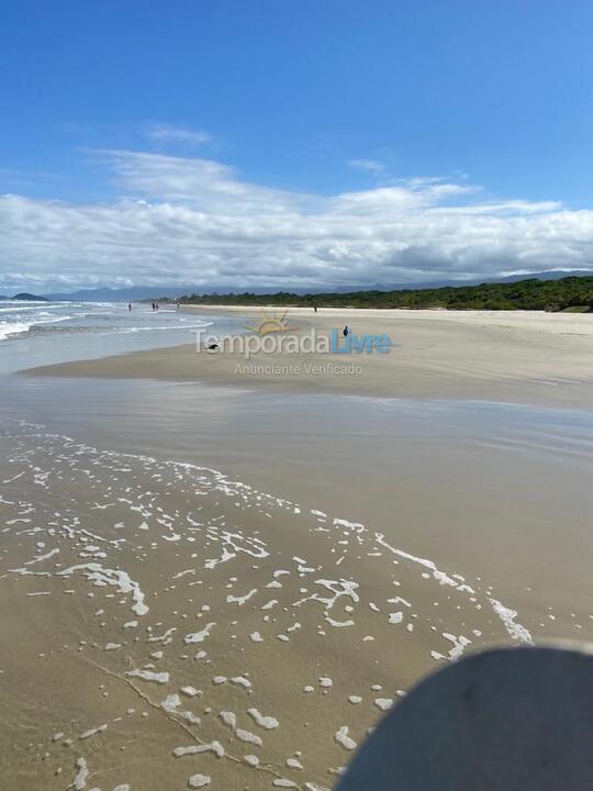 Casa para aluguel de temporada em Bertioga (Praia de Guaratuba)