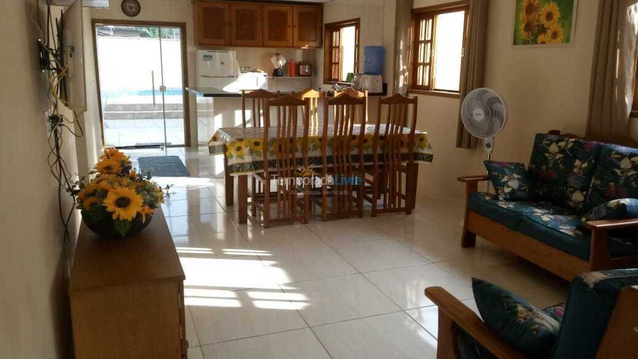Casa para alquiler de vacaciones em Ubatuba (Maranduba)