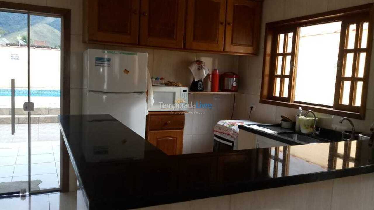 Casa para alquiler de vacaciones em Ubatuba (Maranduba)