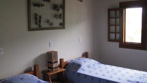 Suite com camas individuais.