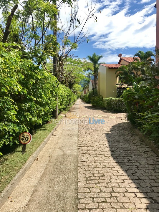 Casa para alquiler de vacaciones em São Sebastião (Praia da Baleia)