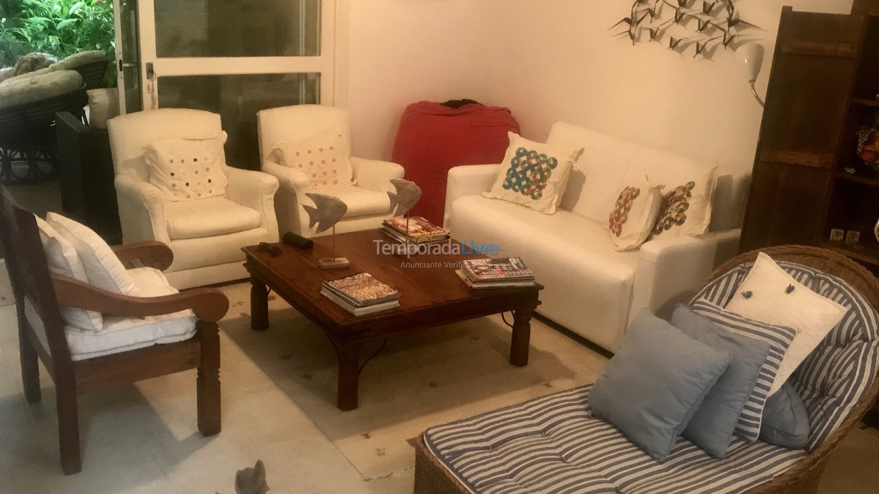 Casa para alquiler de vacaciones em São Sebastião (Praia da Baleia)