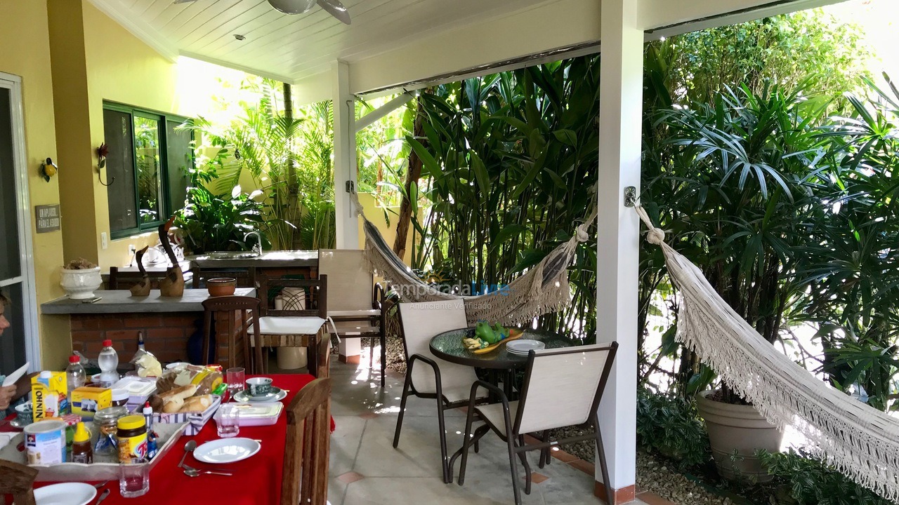 Casa para alquiler de vacaciones em São Sebastião (Praia da Baleia)