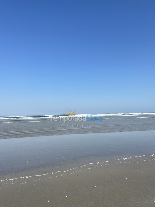 Casa para aluguel de temporada em Bertioga (Praia de Guaratuba)