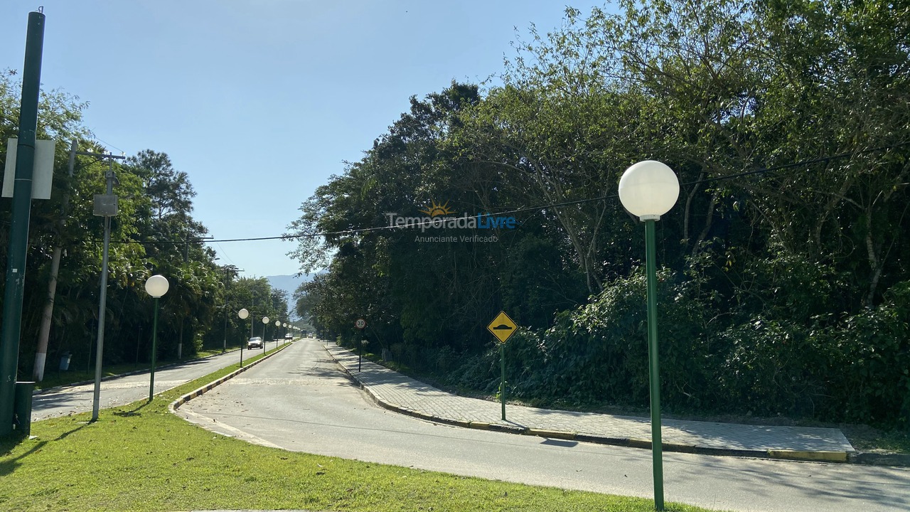 Casa para aluguel de temporada em Bertioga (Praia de Guaratuba)
