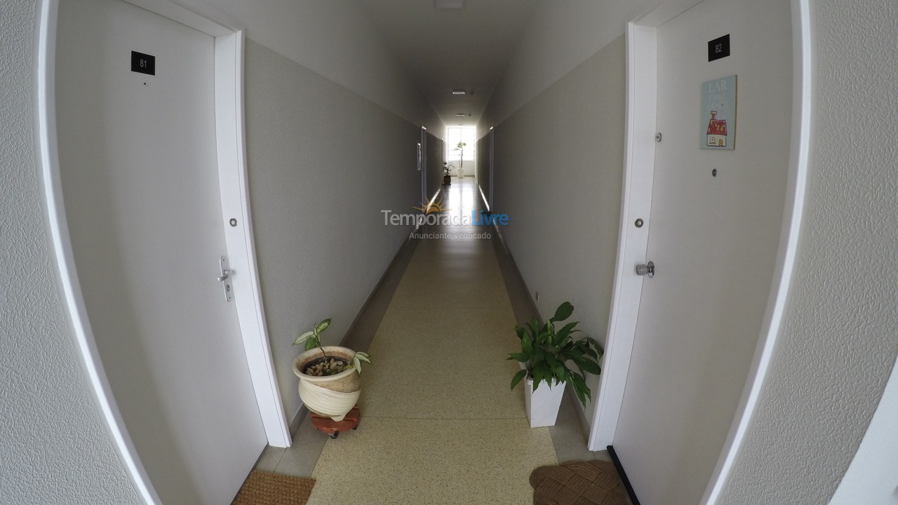 Apartamento para aluguel de temporada em Guarujá (Pitangueiras)