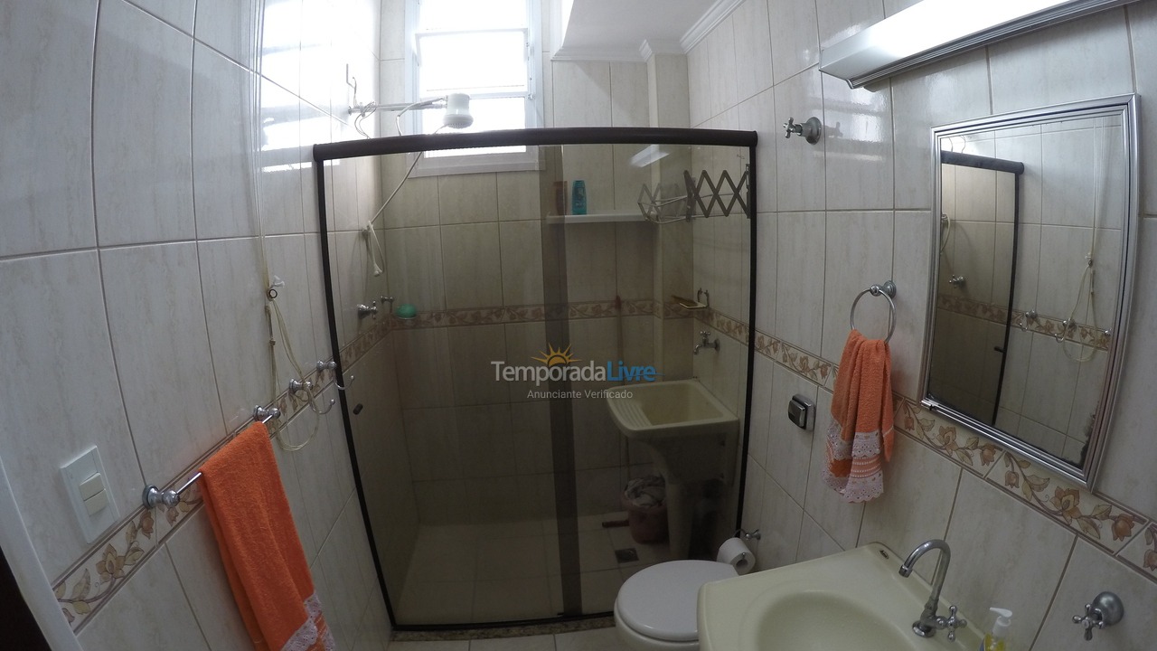 Apartamento para aluguel de temporada em Guarujá (Pitangueiras)