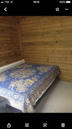 Casa de dos plantas en Cabeçudas / Praia Brava