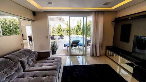 Beautiful House in Jurerê Internacional - W/ Pool - SEASON RENT