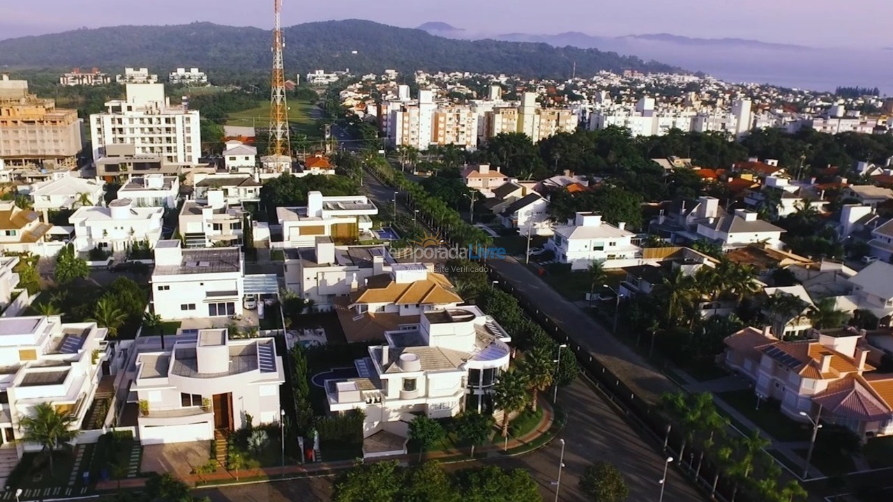 House for vacation rental in Florianopolis (Jurerê Internacional)