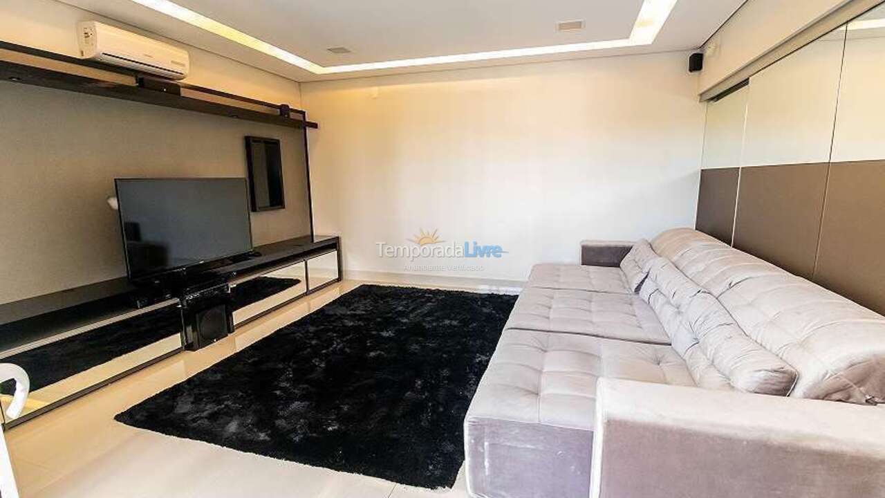 House for vacation rental in Florianopolis (Jurerê Internacional)