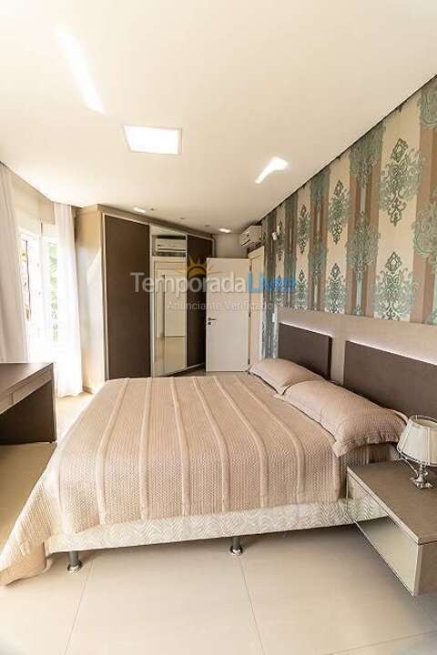 House for vacation rental in Florianopolis (Jurerê Internacional)