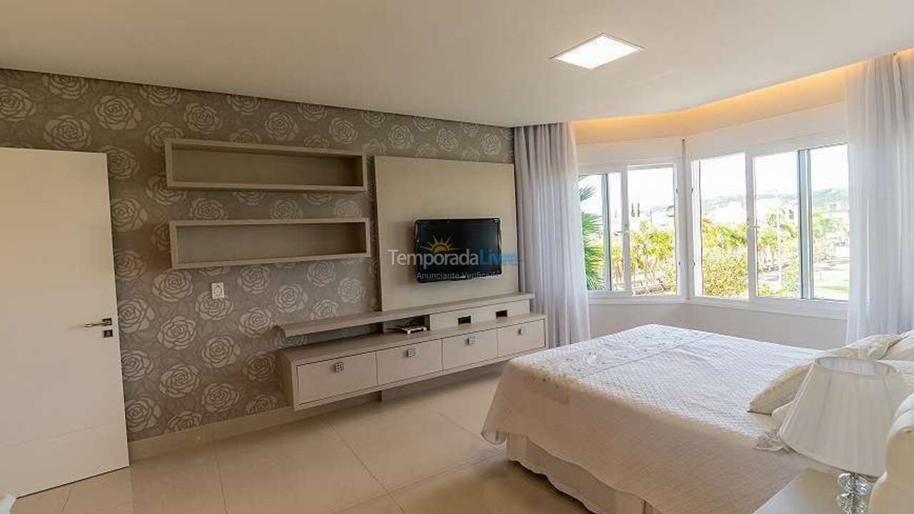 House for vacation rental in Florianopolis (Jurerê Internacional)