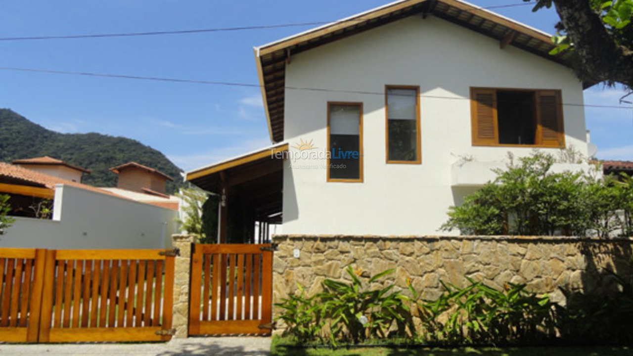 House for vacation rental in Ubatuba (Praia do Lázaro)
