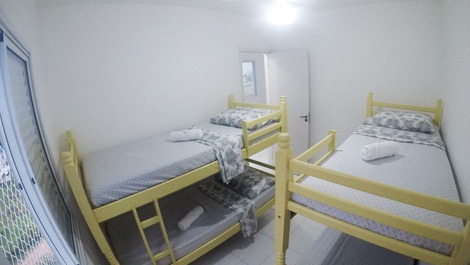 Quarto de hóspedes. Roupa de cama podem variar de acordo com disponibilidade. 