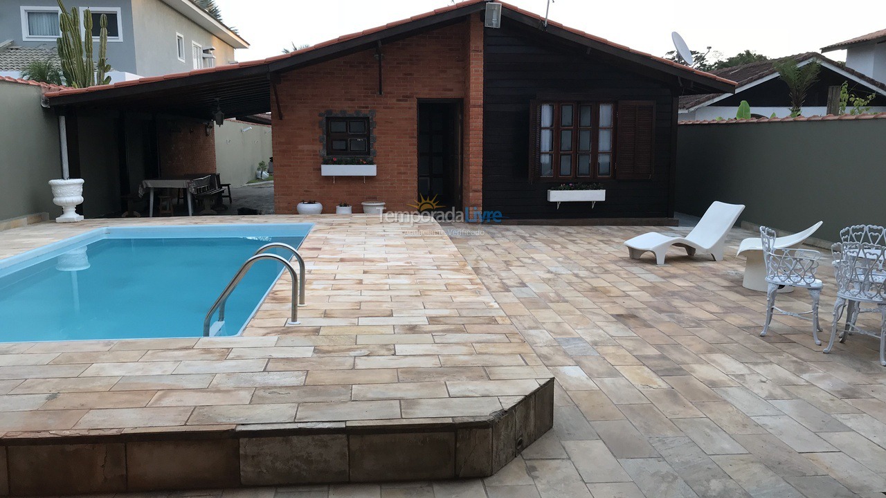 Casa para alquiler de vacaciones em Bertioga (Condominio Morada da Praia)