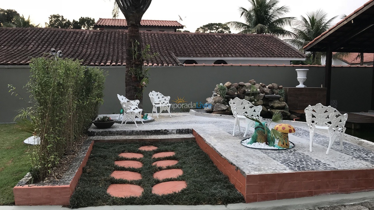 Casa para alquiler de vacaciones em Bertioga (Condominio Morada da Praia)