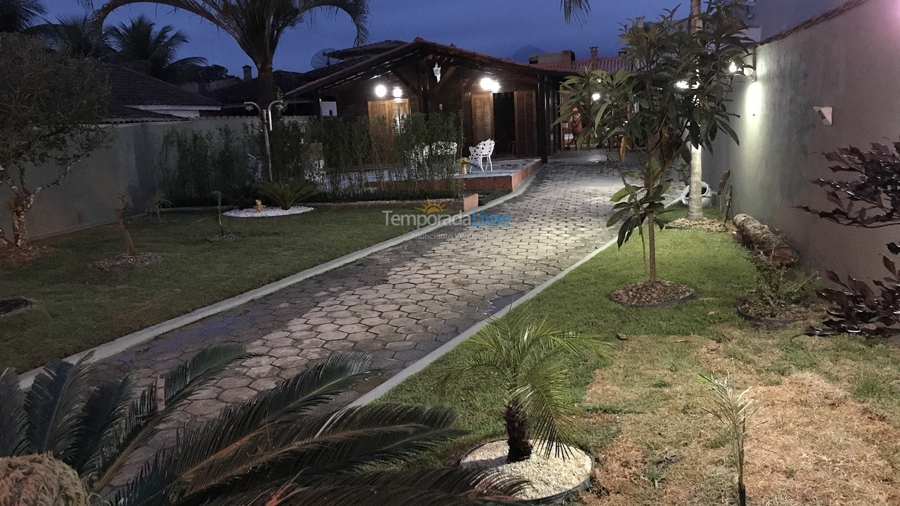 Casa para alquiler de vacaciones em Bertioga (Condominio Morada da Praia)