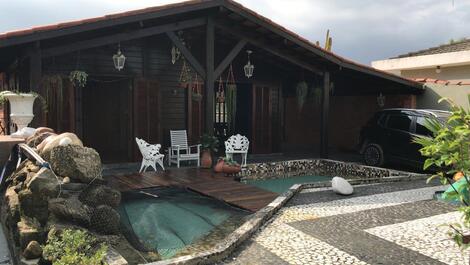 ENCANTADORA CASA CERCA DE LA PLAYA - PISCINA - 2 Dormitorios y 1 Suite