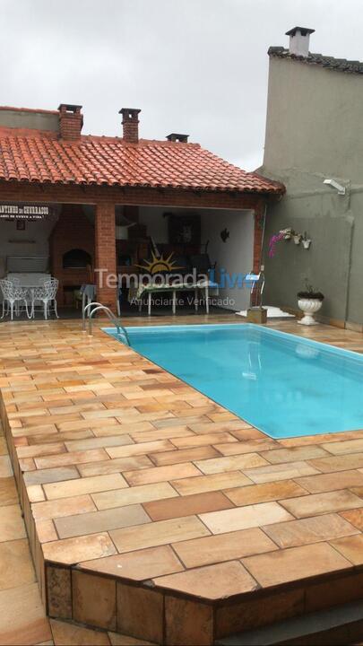 Casa para alquiler de vacaciones em Bertioga (Condominio Morada da Praia)