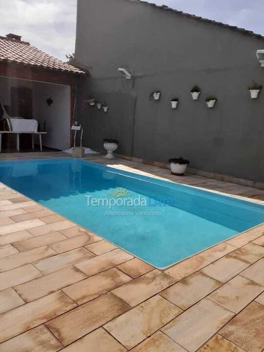 Casa para alquiler de vacaciones em Bertioga (Condominio Morada da Praia)