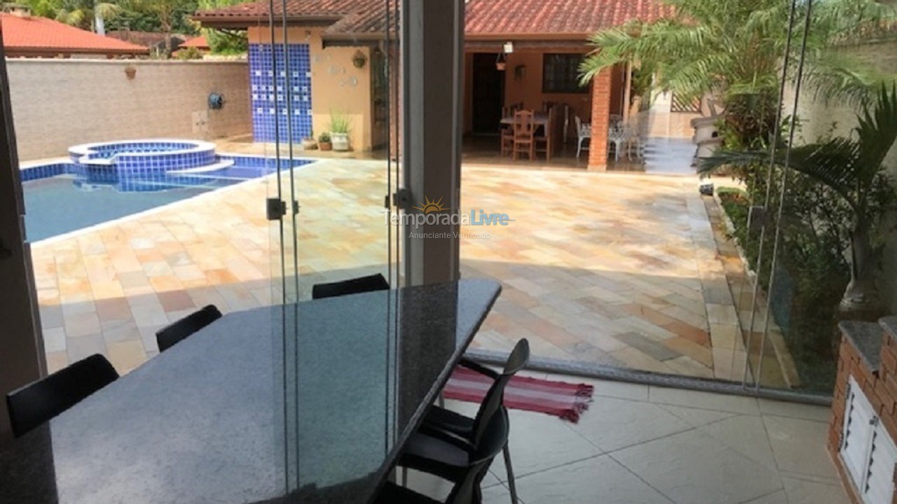 Casa para aluguel de temporada em Bertioga (Condominio Morada da Praia)