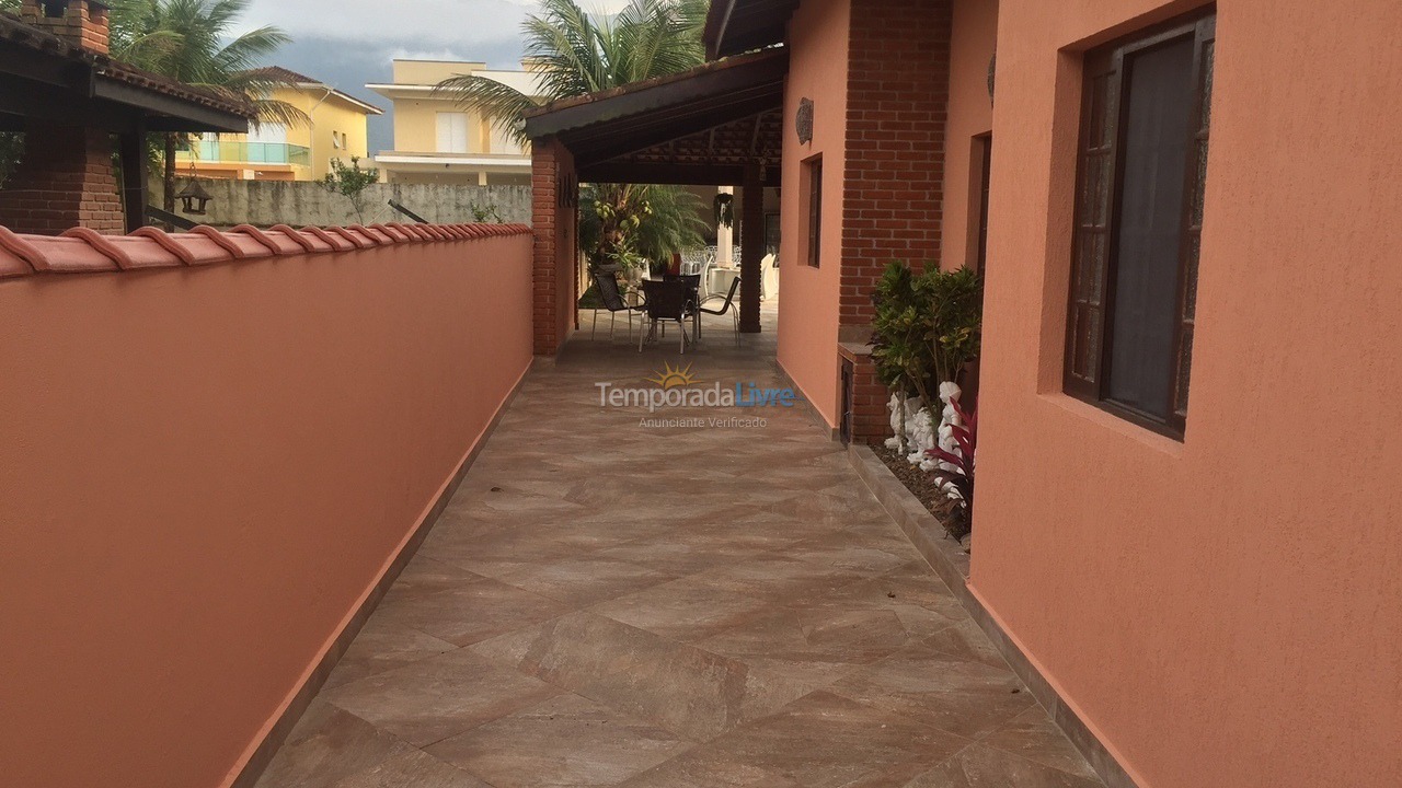 Casa para aluguel de temporada em Bertioga (Condominio Morada da Praia)