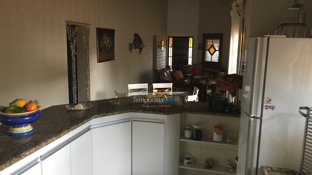 Casa para aluguel de temporada em Bertioga (Condominio Morada da Praia)