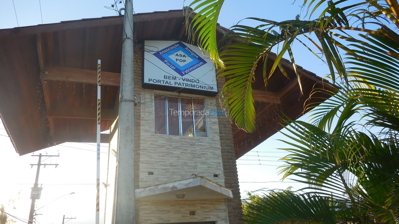 Casa para aluguel de temporada em Caraguatatuba (Massaguaçu)