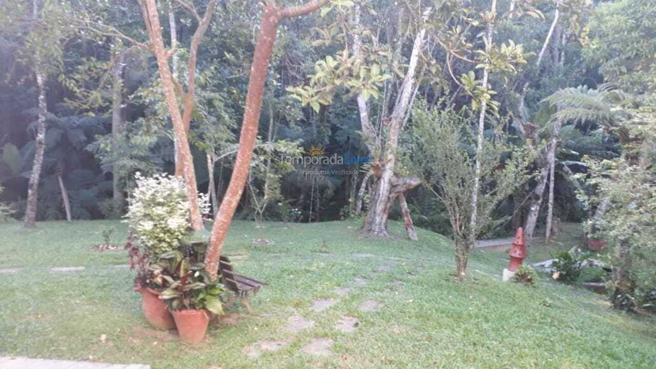 Chácara / sítio para aluguel de temporada em Suzano (Palmeiras)