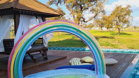 Incrível Mansão com Estrutura para Festas e Banquetes