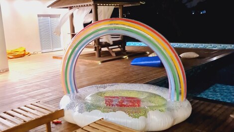 Incrível Mansão com Estrutura para Festas e Banquetes