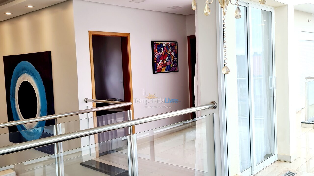 Casa para aluguel de temporada em Paranapanema (Riviera de Santa Cristina Xiii)