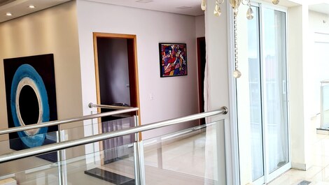 Incrível Mansão com Estrutura para Festas e Banquetes