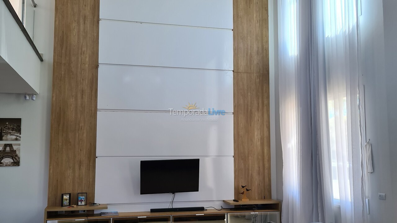 Casa para aluguel de temporada em Paranapanema (Riviera de Santa Cristina Xiii)