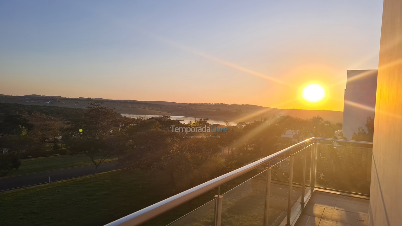 Casa para aluguel de temporada em Paranapanema (Riviera de Santa Cristina Xiii)