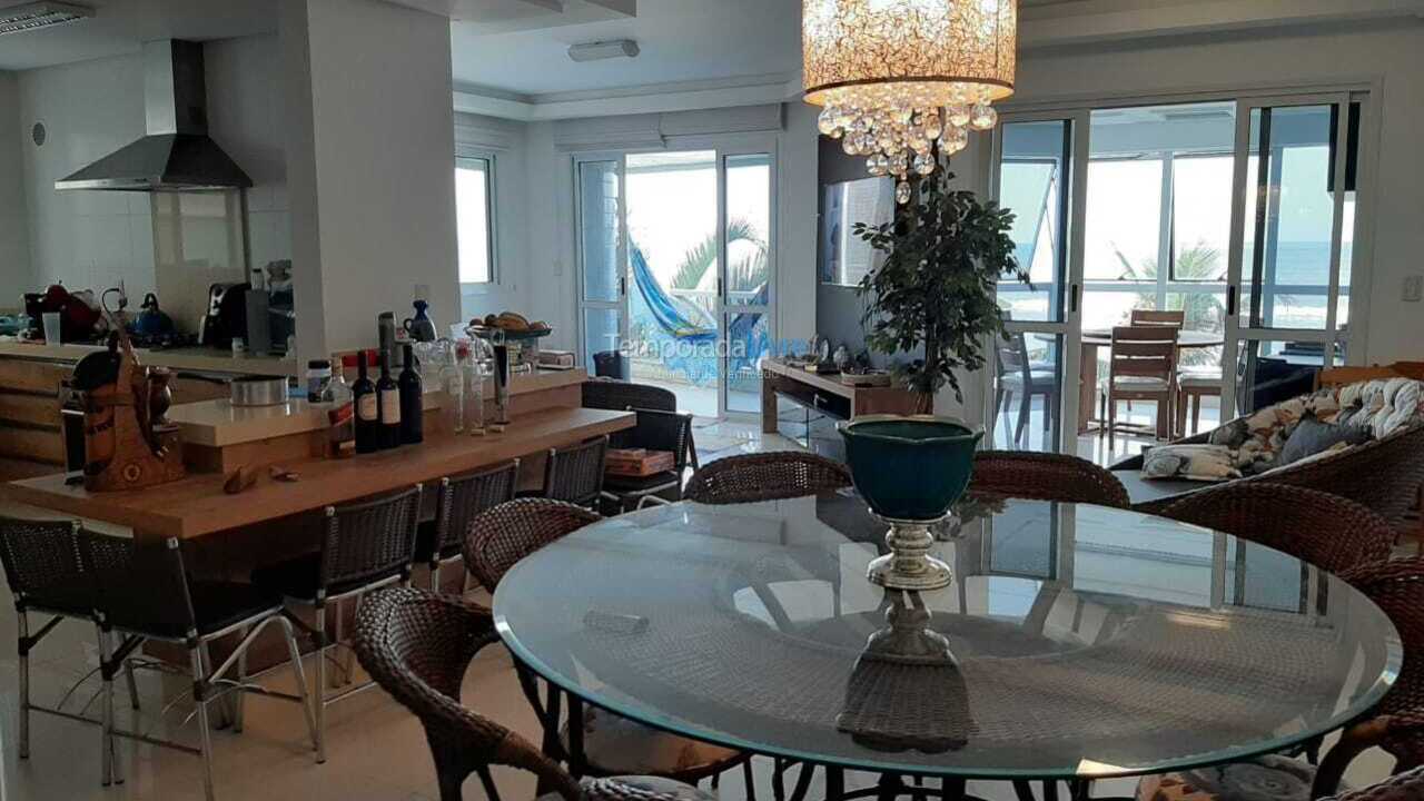 Apartamento para alquiler de vacaciones em Itapema (Meia Praia)